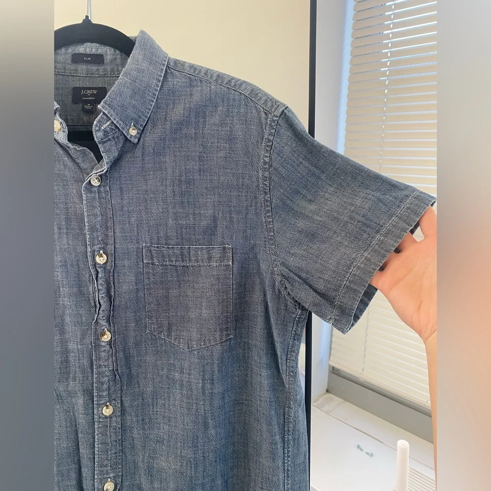 J. Crew - Short-Sleeve 100% Organic Chambray Cotton Button Down - Size M Slim